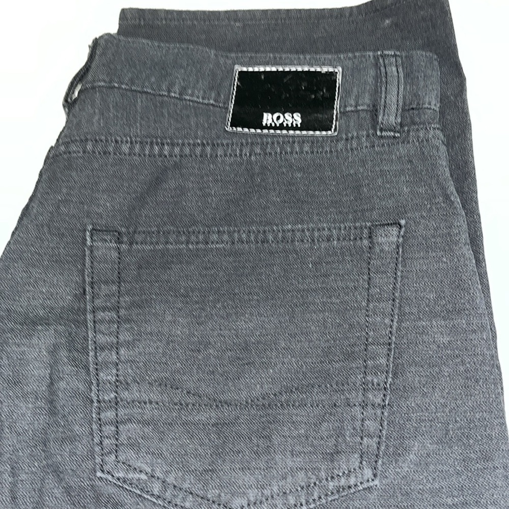Hugo Boss Black “Texas” Jeans in very good used condition 34”W and 35.5”inseam